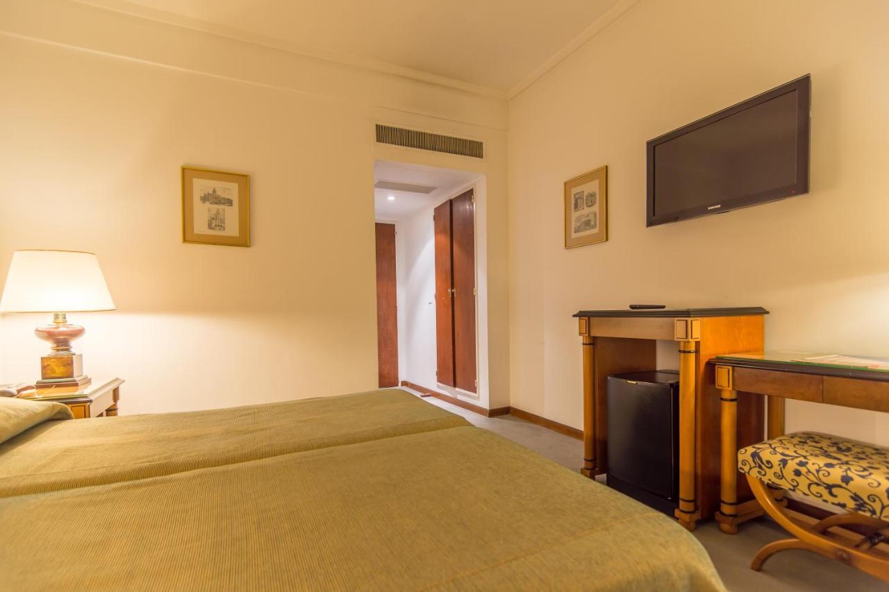 Hotel Libertador Tandil Exteriör bild